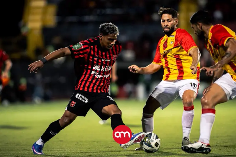 Con dos golazos de gran factura Alajuelense y Herediano empatan a uno