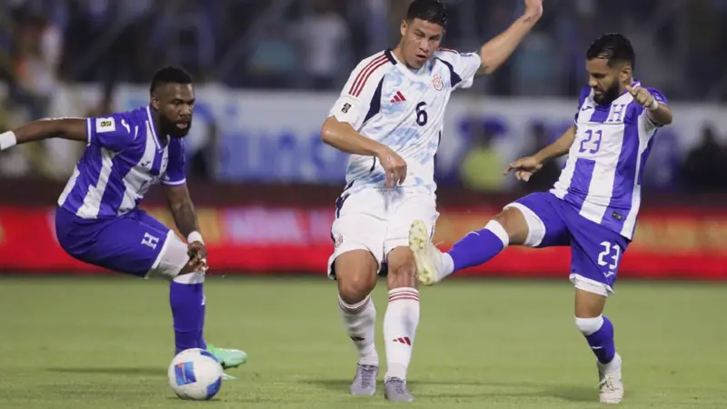 Costa Rica se juega la vida ante Honduras y el Piojo Herrera sacude el once con un plan totalmente distinto