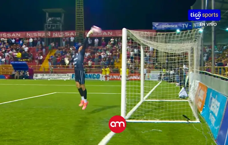¿El mejor gol de la carrera de Mariano Torres? Esto responde el argentino tras el golazo de media cancha ante San Carlos