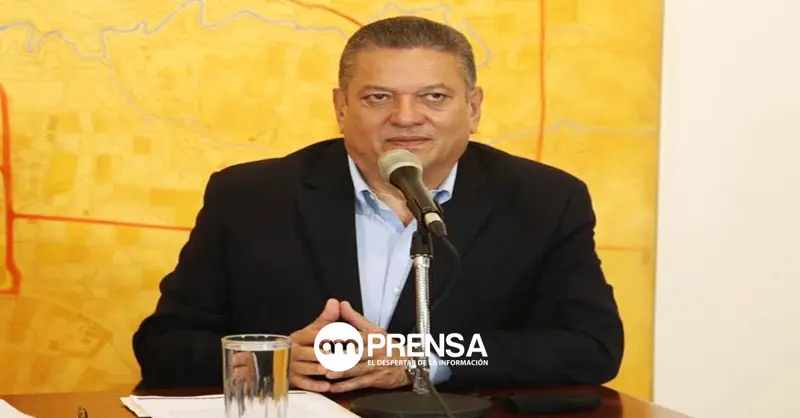 Johnny Araya se resiste a morir políticamente y vuelve al ruedo con el PLN