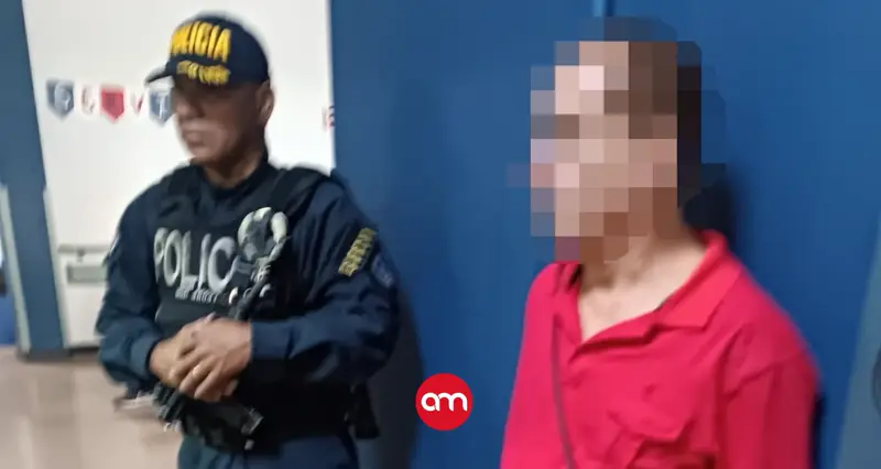 Asaltante detenido por conductores en la General Cañas resultó ser un hombre que había escapado de la cárcel
