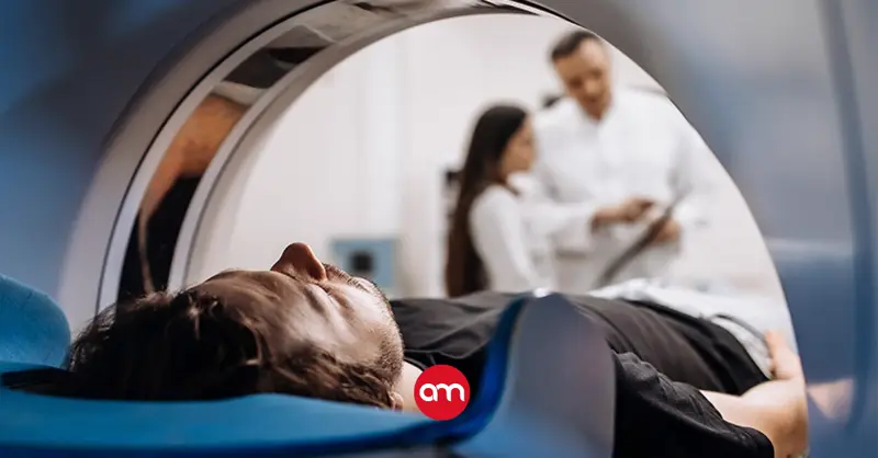 Nueva terapia reduce en 98.6% el riesgo de recaídas en pacientes con neuromielitis óptica gracias a AstraZeneca