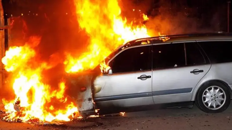 Accesorios baratos y fallas eléctricas: las causas detrás de los incendios de carros en Costa Rica