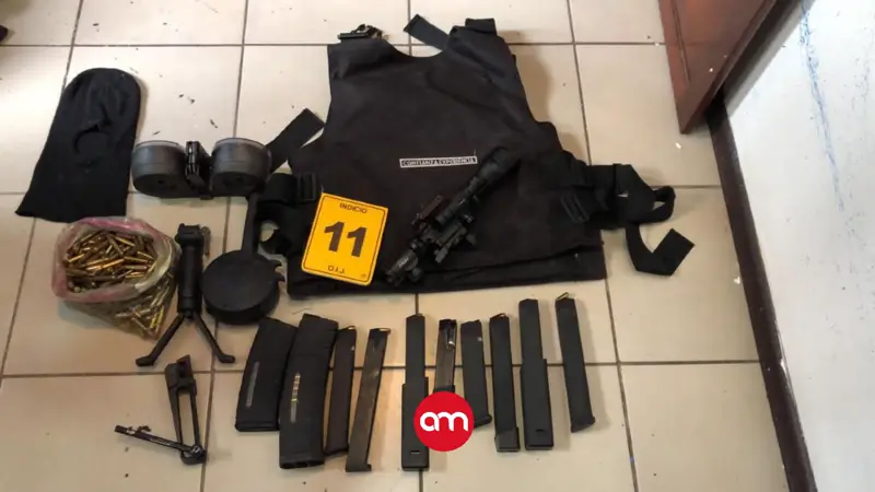 Detienen a seis jamaiquinos en Atenas con armas y drogas