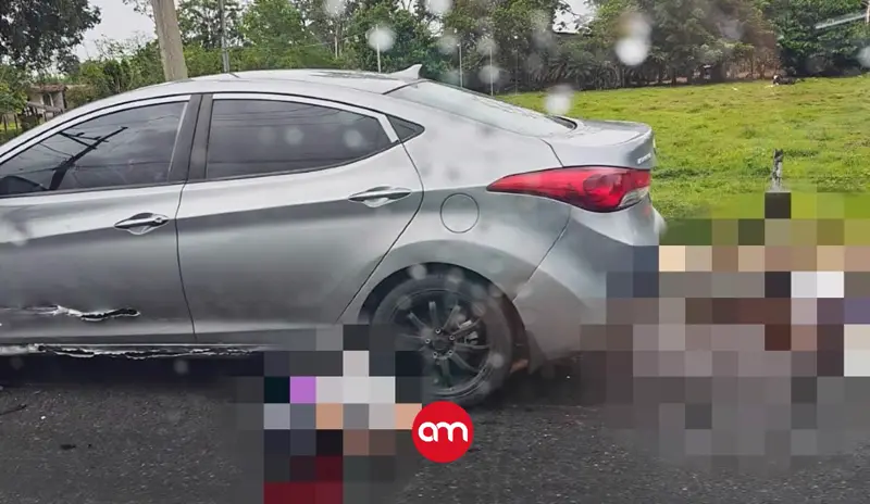 Dos personas mueren en violento accidente entre automóvil y motocicleta en Cariari