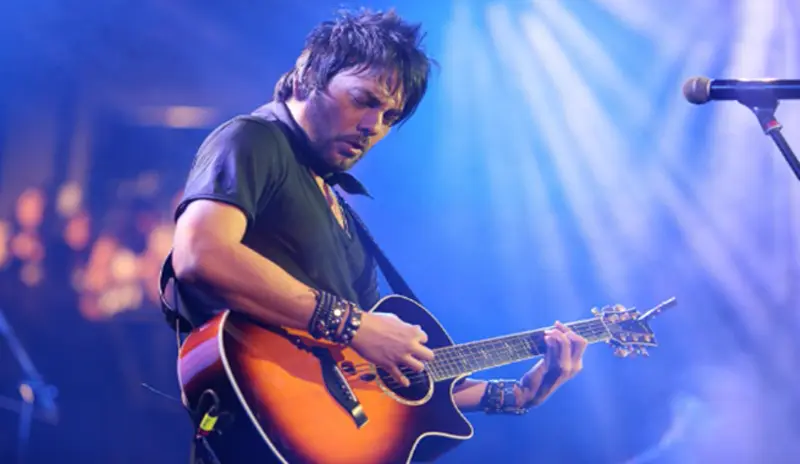 Beto Cuevas, el cantautor que usa la música para impulsar sueños