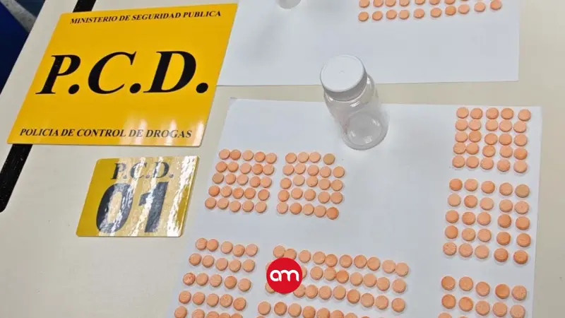 Canadiense llega a Costa Rica y terminó detenido: PCD le decomisó cientos de pastillas y dinero en efectivo