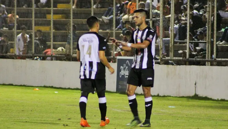 Delantero tico conquista Nicaragua a base de goles y buen fútbol