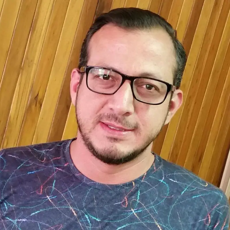 Entrevista: Diputado gay lucha por la igualdad de derechos