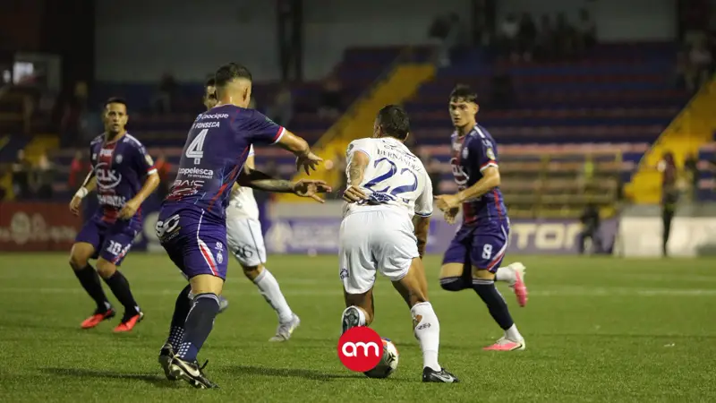 Golpe norteño! San Carlos vence 1-0 a Cartaginés y le arrebata el cierre de la primera vuelta !