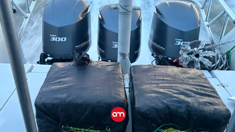 Guardacostas ticos encuentran parte de cargamento que lancha narco lanzó al mar antes de ser detenida en Panamá