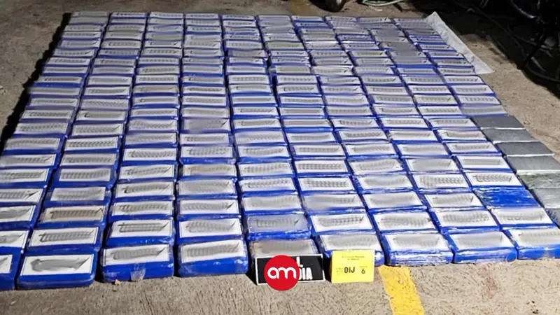 Informe confidencial delata a hombre y cae con 200 kilos de cocaína en un carro