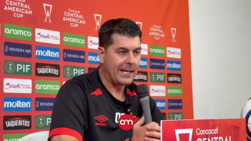 Ismael Rescalvo responde a las críticas antes del duelo ante Marathón: “La mejor manera de hablar es en el campo”