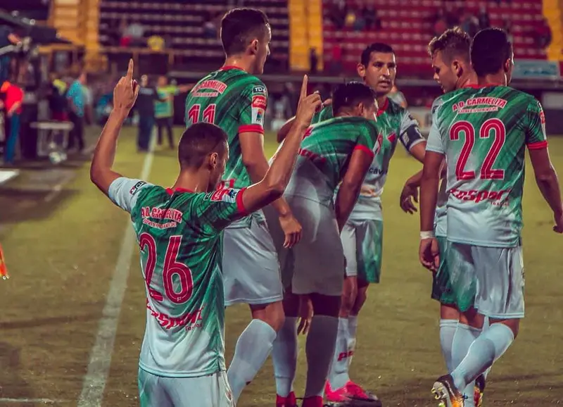 Joven goleador del torneo tico sueña con jugar en el Real Madrid