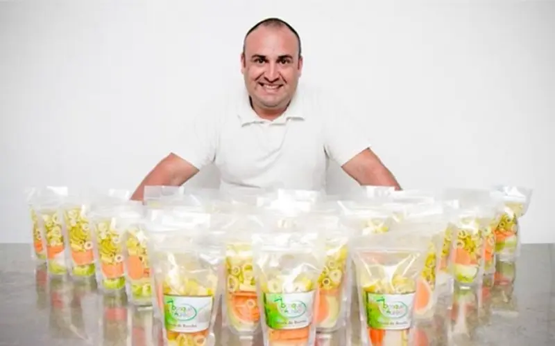 Joven tico crea alimentos a base de bambú