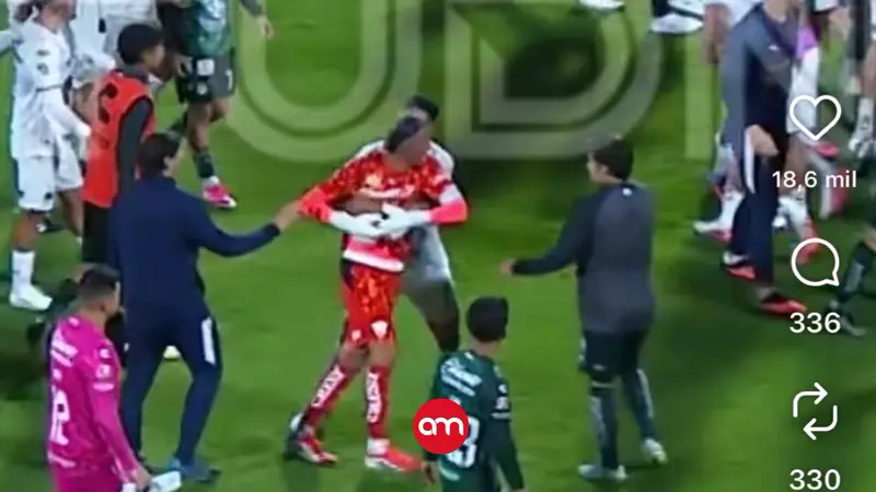 Keylor Navas recibe golpe en el rostro durante bronca entre Pumas y León
