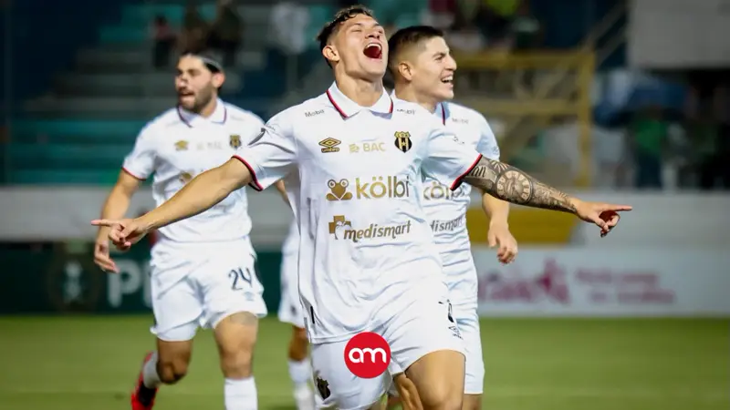 La Liga sobrevivió en Honduras! Alajuelense rescata un 2-2 ante el Monstruo Verde del Marathón