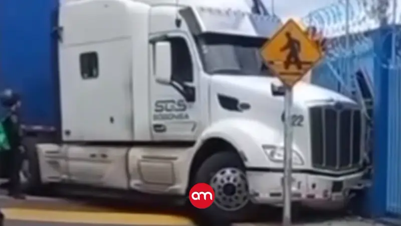 Motociclista muere en el hospital tras ser atropellado por camionero durante una discusión de carretera: OIJ ya detuvo al conductor