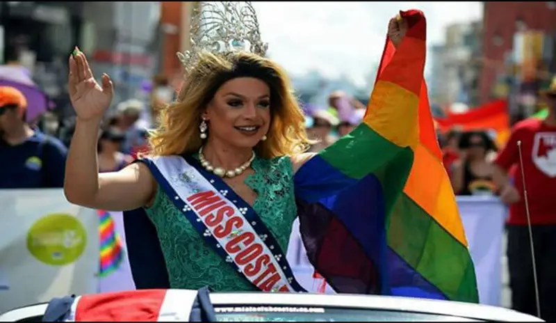 (Vídeo) Ocho transformistas buscarán ser Miss Costa Rica Gay