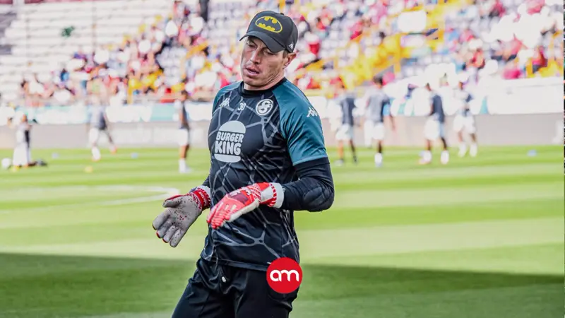 Vuelve a Tibás! Saprissa recupera a Minor Álvarez para reforzar su portería