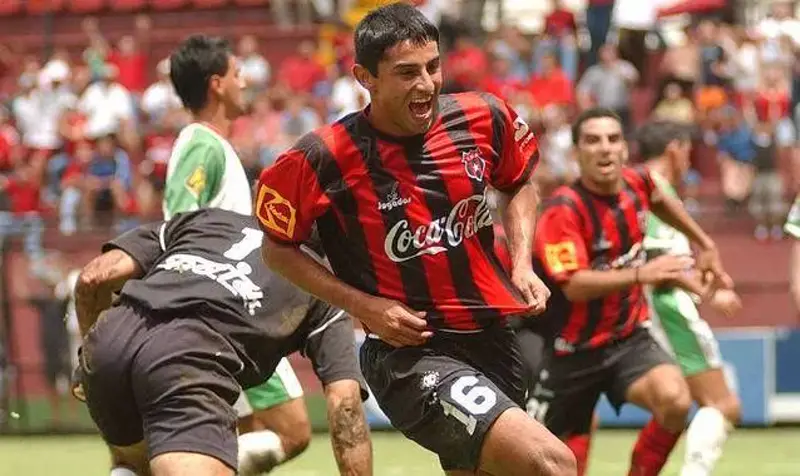 "Zorro" Hernández: el manudo de corazón que anhela el ascenso con Puntarenas FC