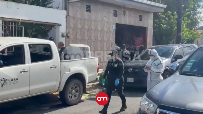 (Video) Police raid the home of the man who brutally beat a veterinarian with a hammer