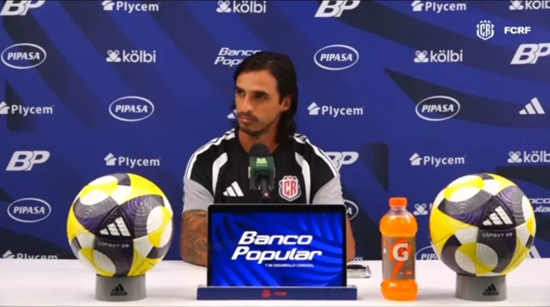 Bryan Ruiz deja abierta la puerta para continuar al frente de La Sele