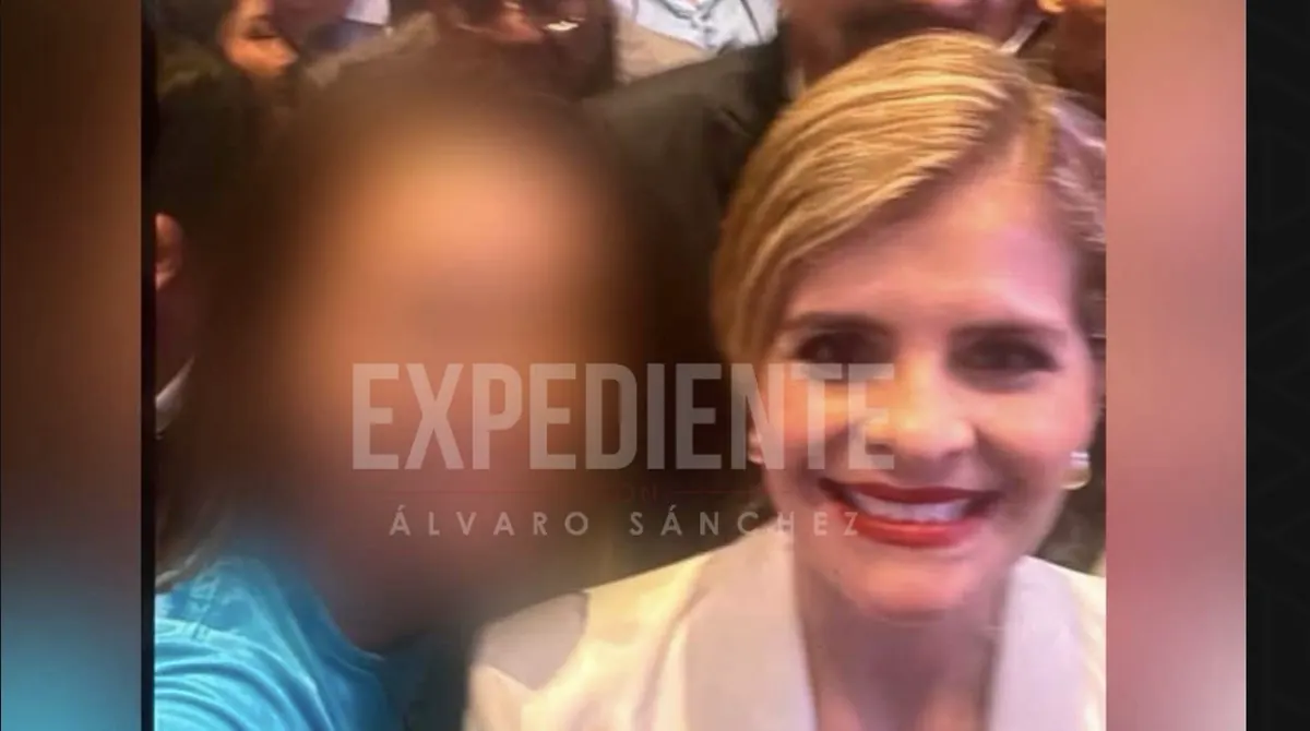 Pareja de requerido por la DEA también aparece en fiesta de Pueblo Soberano junto a Laura Fernández