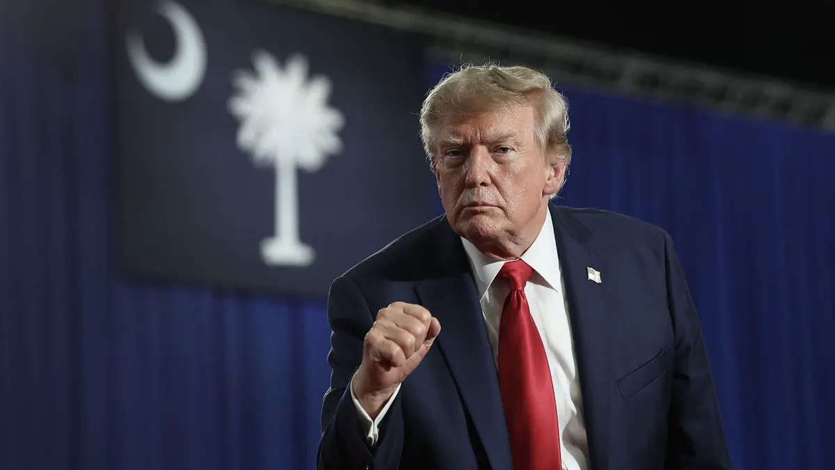 Trump aprueba ejecución por fusilamiento para autor de masacre que dejó 13 muertos