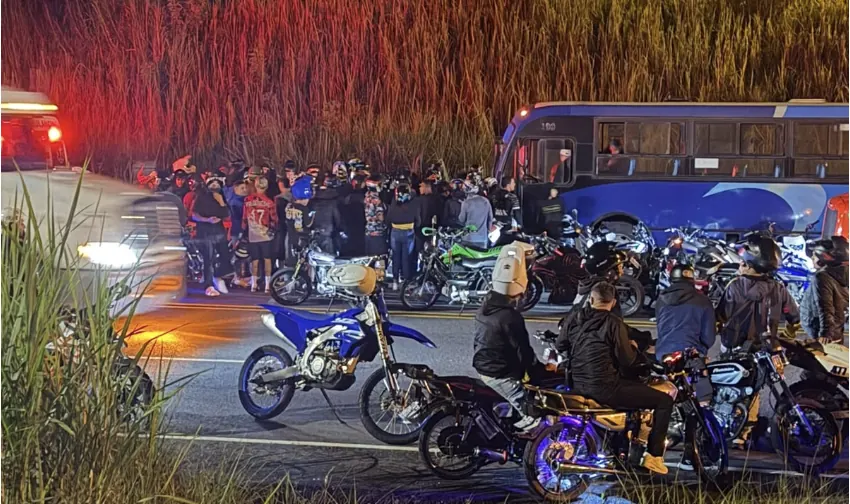 Tres muertos en pocas horas: dos accidentes en motocicleta llevan luto y dolor a familias Corredores y Alajuela