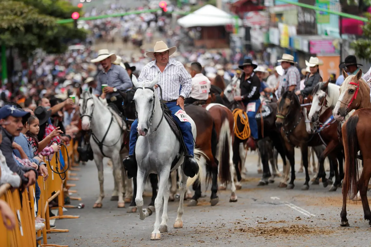 Gobierno anuncia regreso del Tope Nacional a San José con nuevo recorrido y una promesa: “No será de fiesta y guaro”