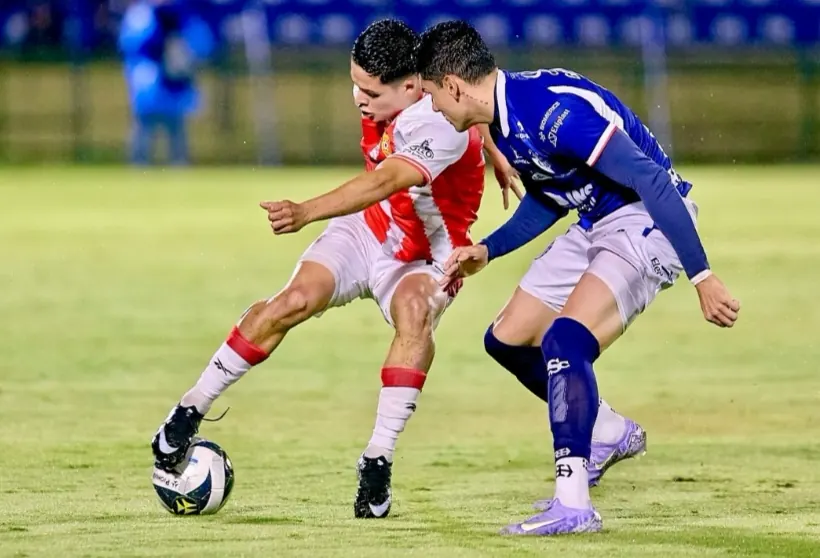 La juventud gana espacio en el fútbol nacional : 33 menores de 21 años han visto acción en el Apertura