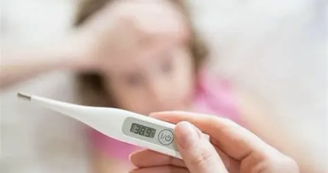 ¡Cuidado, papás! Casos de meningitis aumentan 121% en Costa Rica: Salud pide reconocer estas señales de alerta