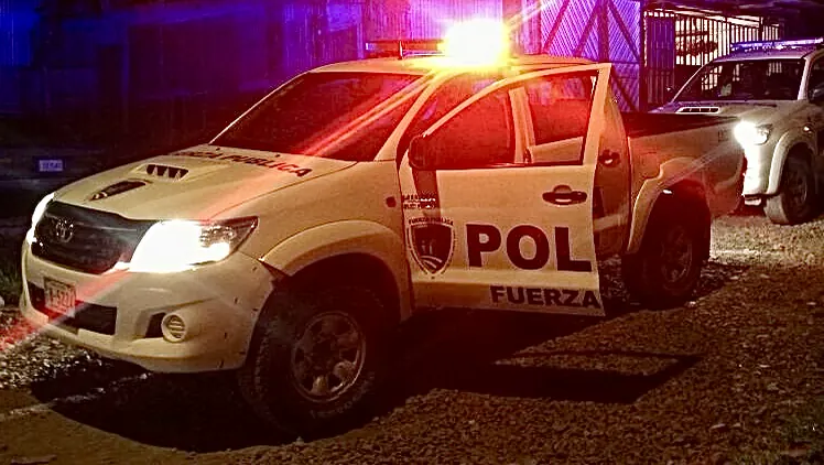 Tragedia en la madrugada: joven de 20 años muere al chocar su moto contra un novillo