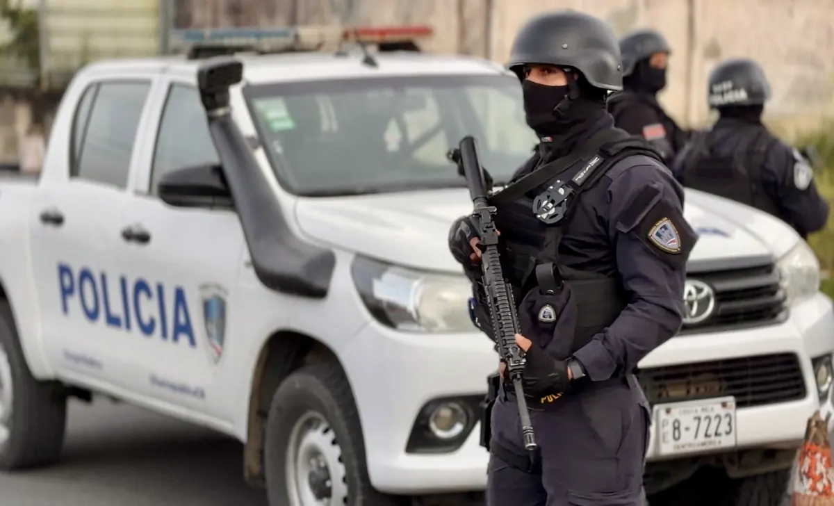 VIDEO | ¡Rompen portón y capturan a sospechoso de Los Maruja! Así fue el impactante operativo del OIJ por tortura de menor
