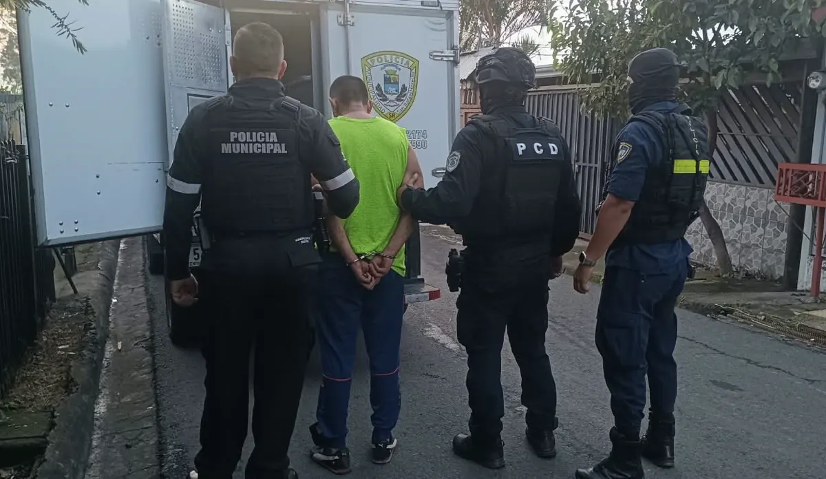 Denuncias de ciudadanos cansados de la venta de droga lleva a la captura de cinco narcos en Heredia