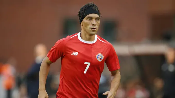 ¡Sin pelos en la lengua! Bolaños defiende a Bryan Ruiz y cuestiona la apuesta por técnicos extranjeros