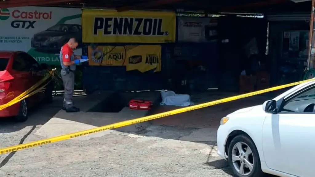 Balaceras a plena luz del día dejan una mujer muerta y un herido en San José