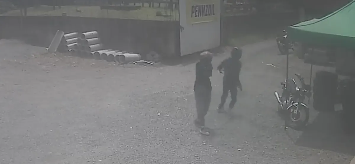 Cámara captó asesinato de mujer en Aserrí: Así actuaron los gatilleros