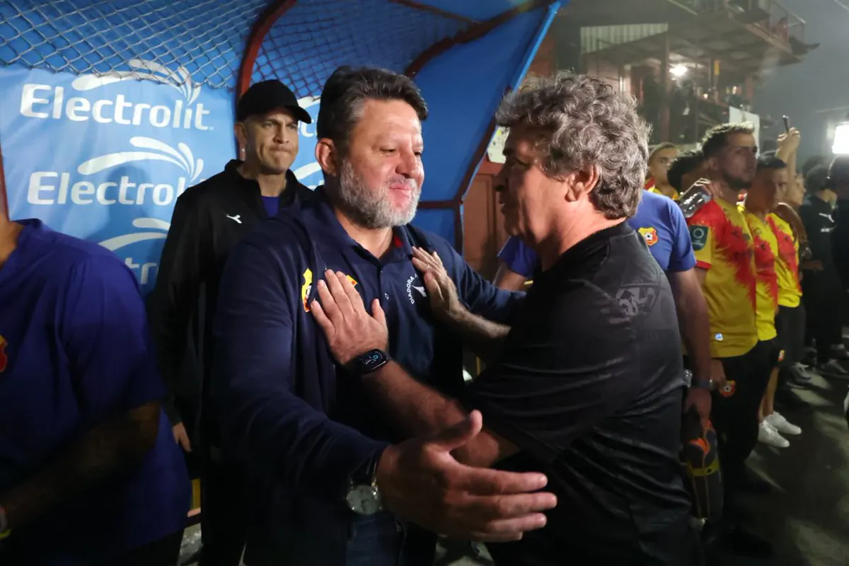 ¡Viejas heridas y cuentas pendientes! Óscar Ramírez y Jafet Soto reviven su rivalidad