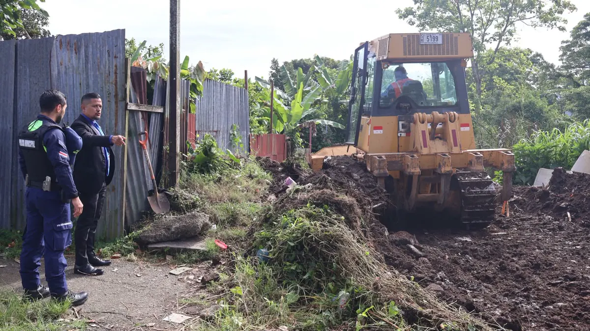 Montículos ocultaban sexo, drogas y delitos: autoridades acaba con escondite de delincuentes en Turrialba