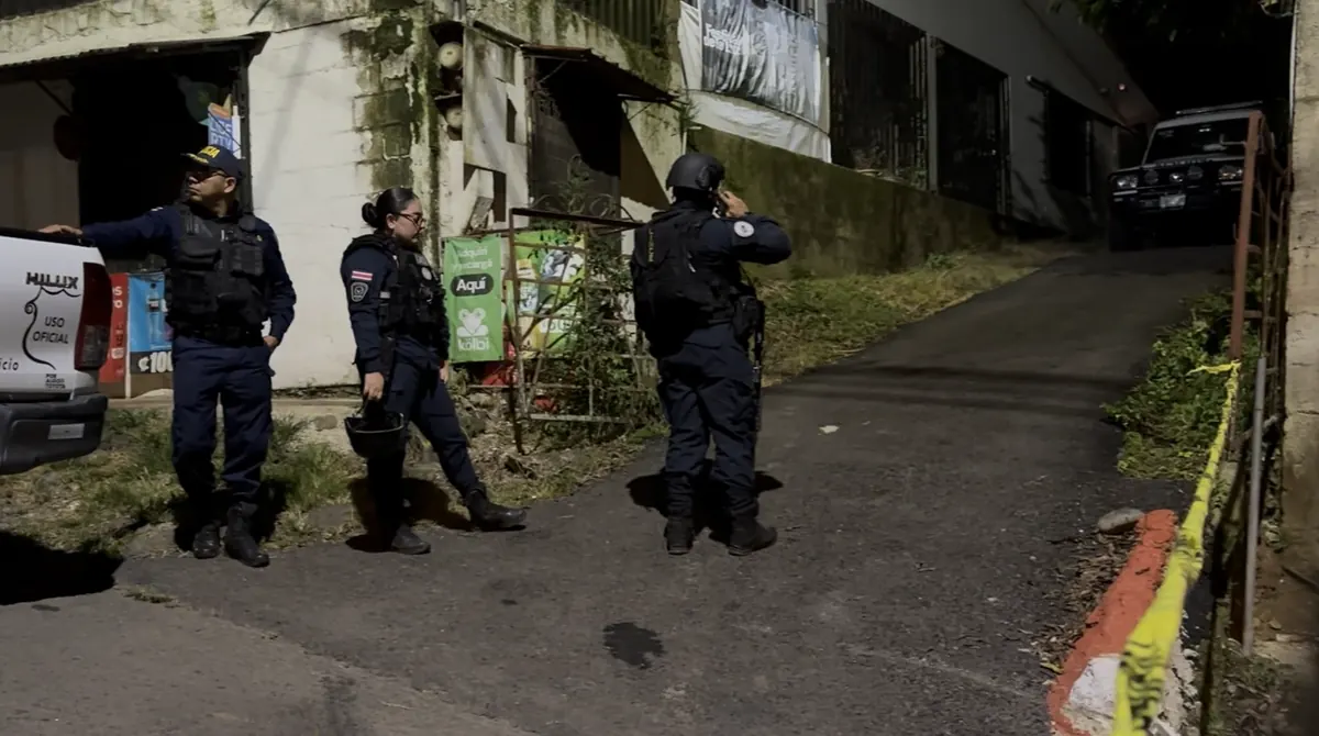 OIJ encuentra arma y ropa de homicida que se desnudó tras asesinar a joven en Cartago