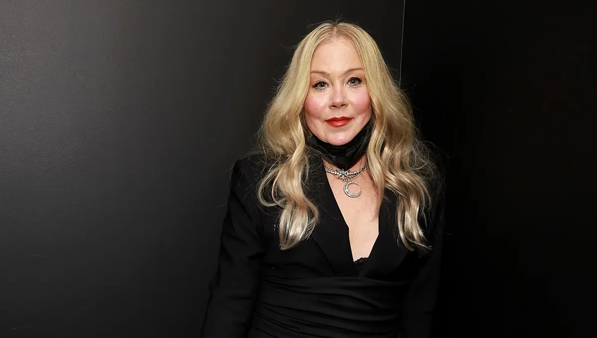 ¡Impactante revelación! Christina Applegate asegura que fue diagnosticada erróneamente con esclerosis múltiple