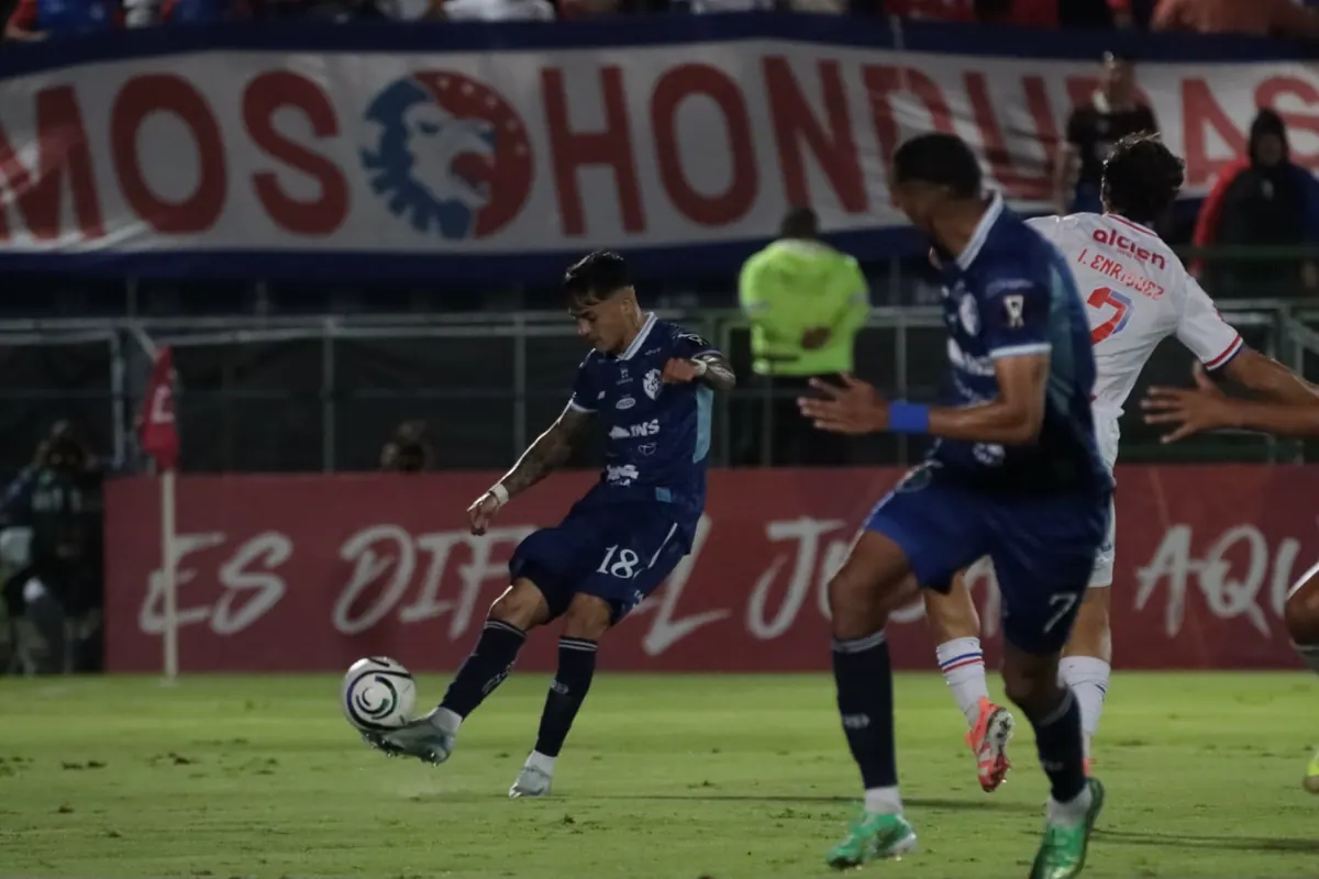 Cartaginés en alerta para la vuelta ante Olimpia: ¿Tendrá bajas o sanciones en Tegucigalpa?