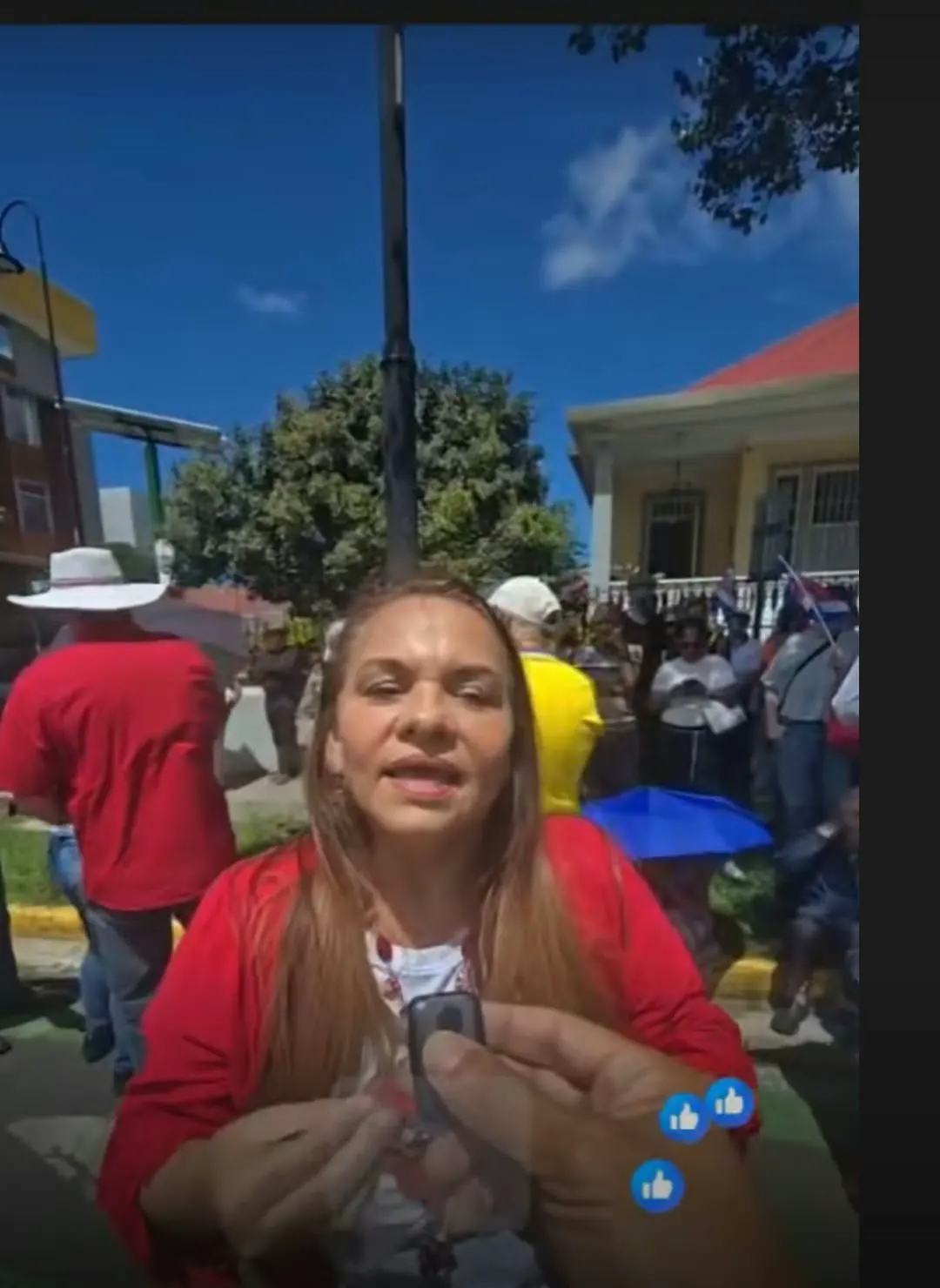 Docente y escritora le cantó las verdades a Donnie Duarte y le recomendó volver al colegio: influencer la acusó de clasista