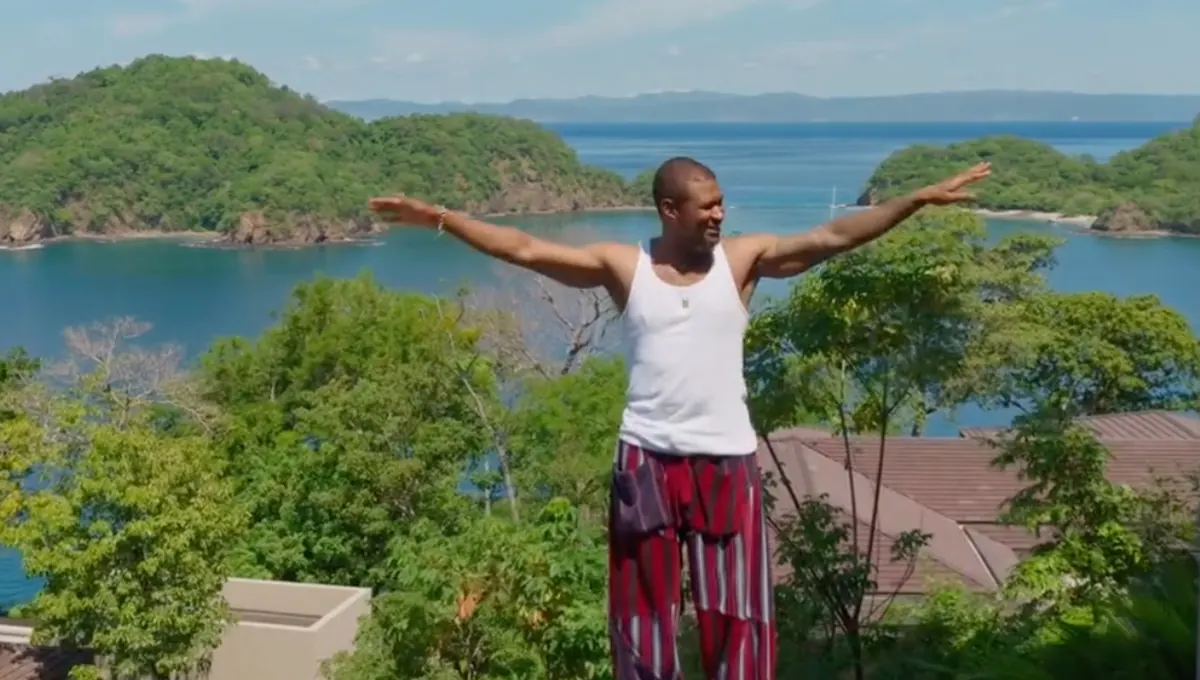 Costa Rica enamora a las estrellas! Usher presume sus lujosas vacaciones en Guanacaste