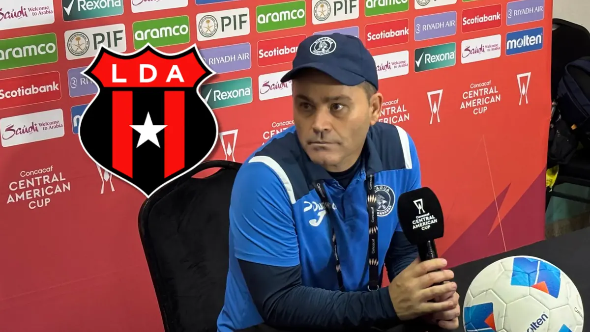 Técnico de Motagua estalla contra jugadores de Alajuelense: “¡Que aprendan a ganar, ya basta!”